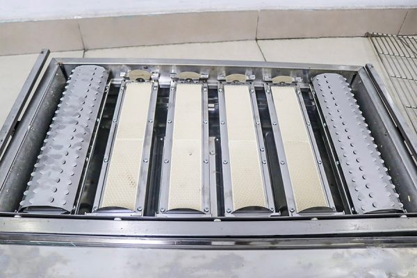 BẾP NƯỚNG HỒNG NGOẠI 6 HỌNG NGẮN BN-F2.6GN