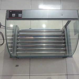 MÁY NƯỚNG XÚC XÍCH TỰ ĐỘNG 7 THANH (KÍNH CONG)